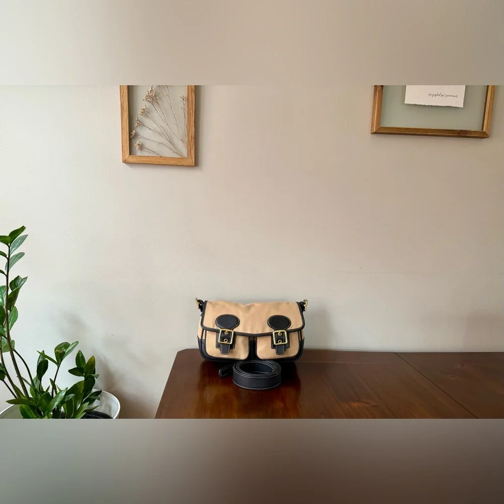 Vintage Coach Legacy Canvas Saddle Field Bag - Picture 4 of 12